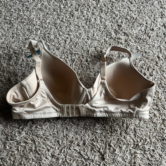 NWT! Vanity Fair Beige Full Coverage T-Shirt Bra Size 40C - Picture 2 of 6